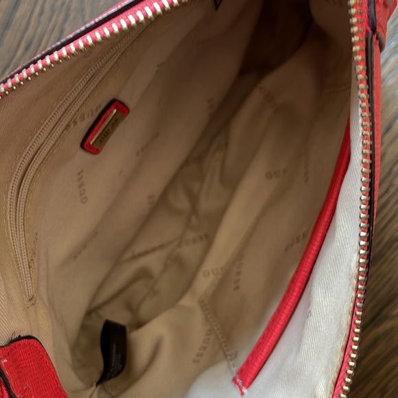 GUESS PURSE - Picture 3 of 10